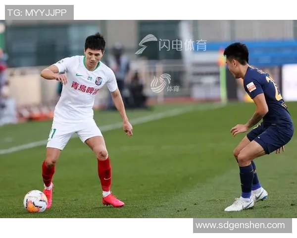 青岛黄海与广州富力对决裁判组全解析比赛公正性与判罚争议探讨