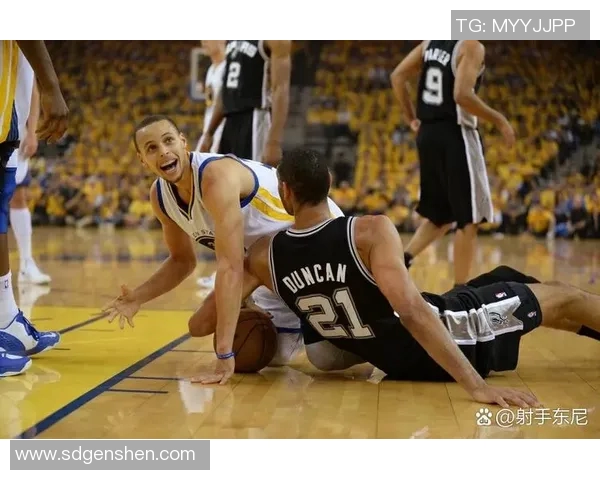 南京篮球队团队协作深度解析与其他球队的对比研究 南京篮球队团队协作深度解析与其他球队的对比研究