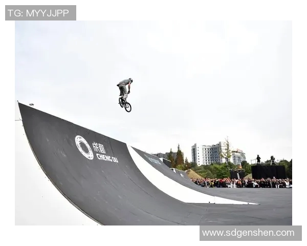 成都极限运动队战术分析与防反策略的得失探讨 成都极限运动队战术分析与防反策略的得失探讨