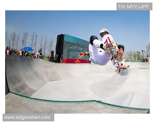 重庆城市马拉松中的滑板队表现分析与意识探讨